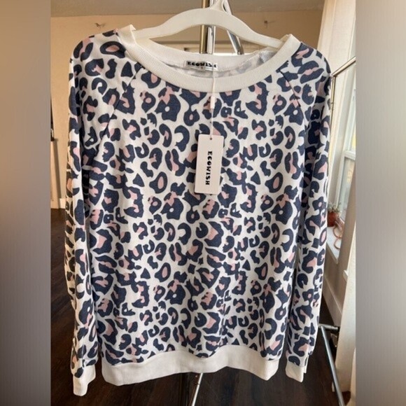 Women's Elegant Leopard-Print Pullover SweaterLeopard print Sweater Size S. - Picture 5 of 7